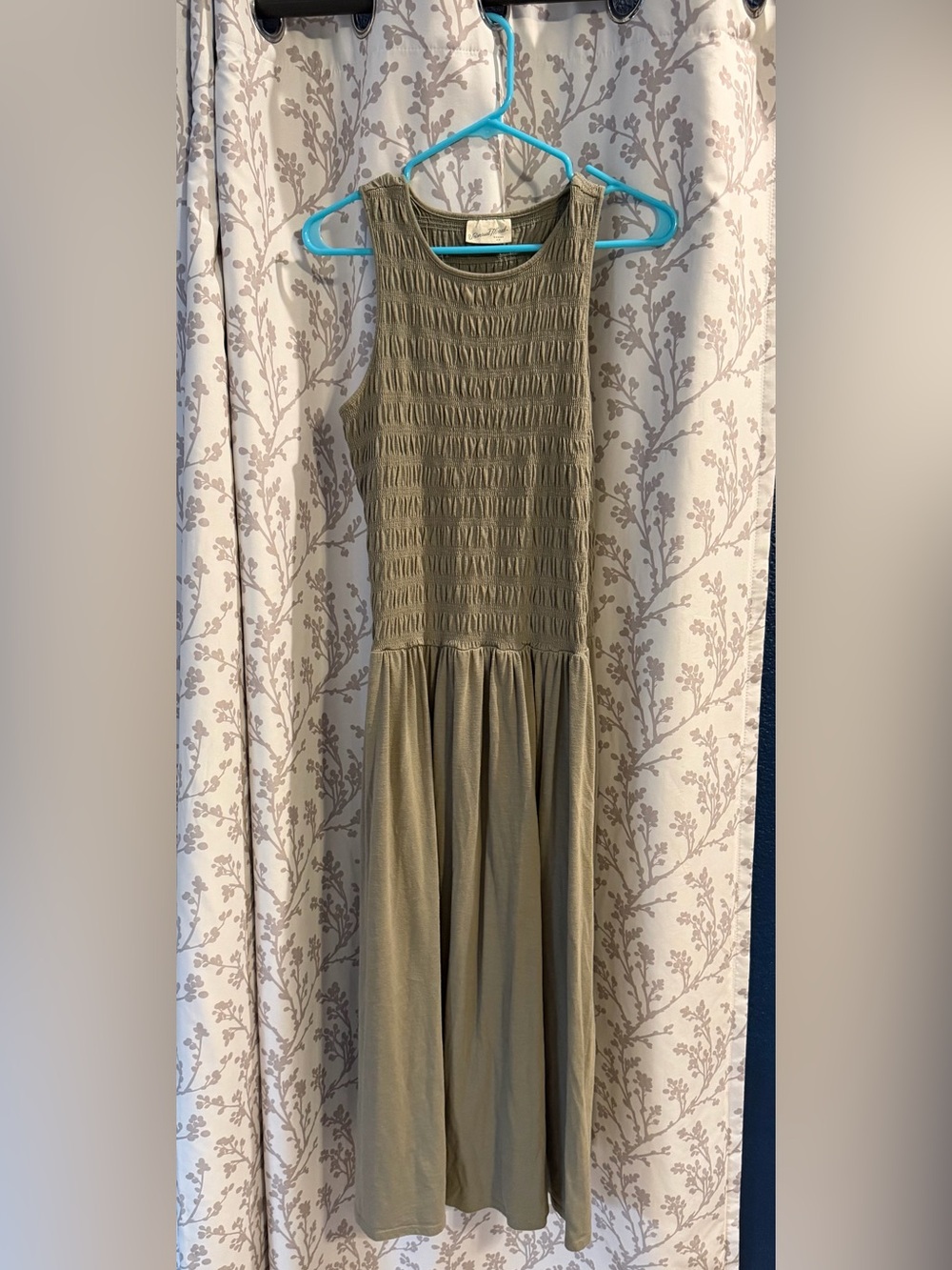 Universal Thread Olive Green Smocked Sleeveless Maxi Dress